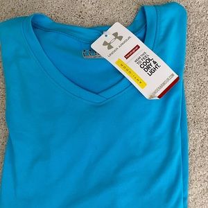NWT Under Armour Golf VNeck Tee YM
